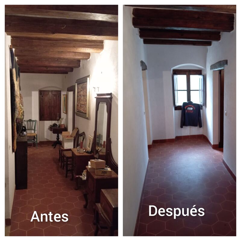 Antes y después de un vaciado de pasillo con cuadros y mobiliario (trabajo realizado en Girona)