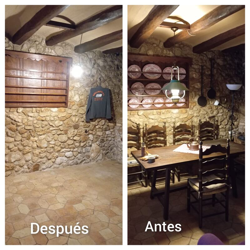 Antes y después de un vaciado de comedor: mesa, sillas y vitrina retiradas (trabajo realizado en Girona)